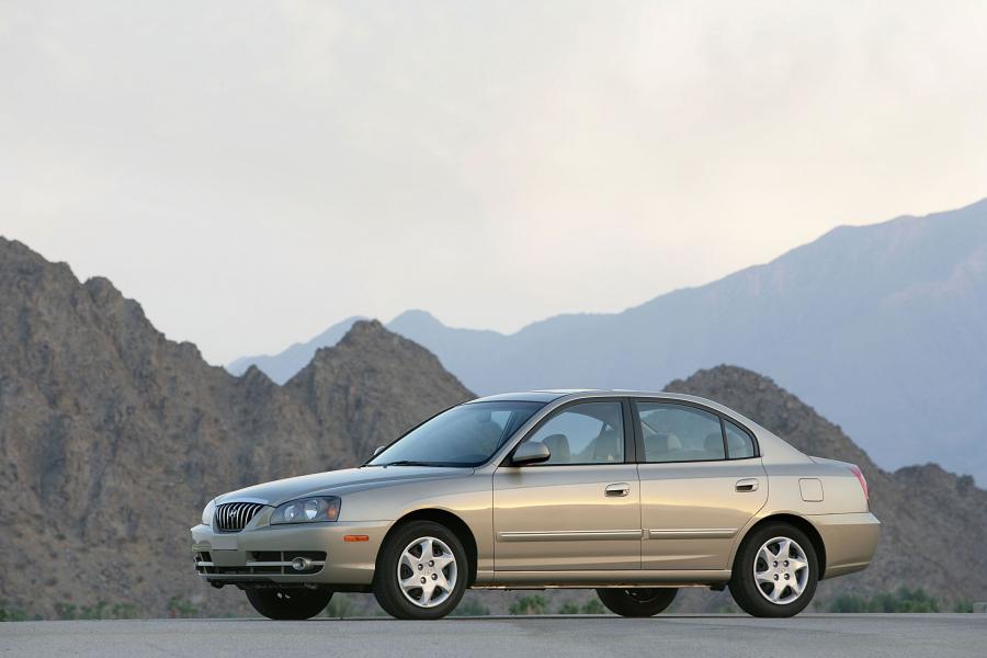  Hyundai Elantra 2004 года  (фото 7 из 17)